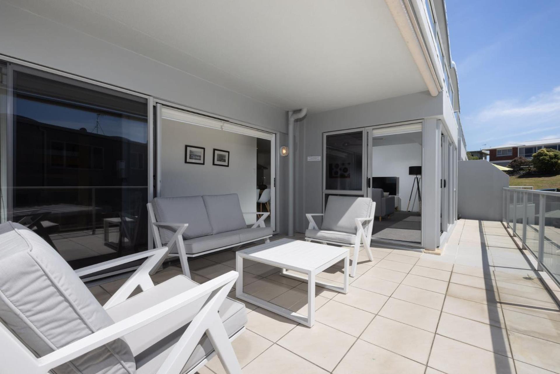 Sunny And Spacious - Moments From The Beach And Downtown Mount Maunganui Exterior photo