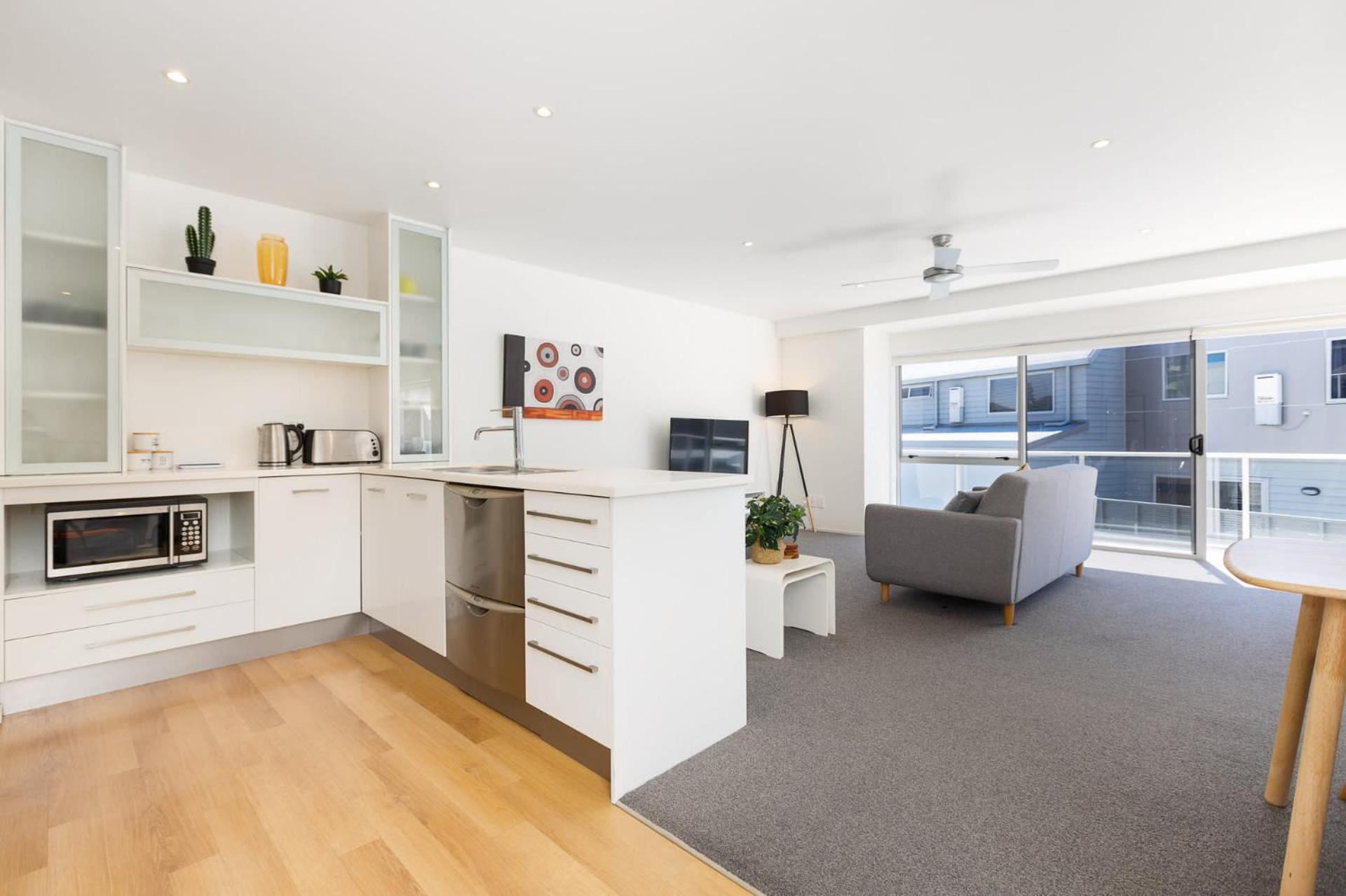 Sunny And Spacious - Moments From The Beach And Downtown Mount Maunganui Exterior photo