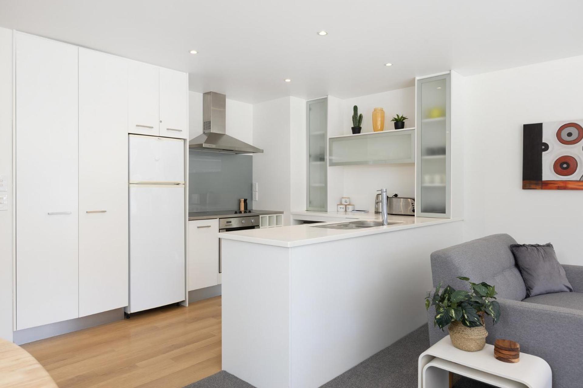 Sunny And Spacious - Moments From The Beach And Downtown Mount Maunganui Exterior photo